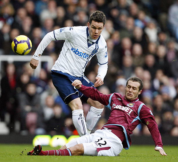 亞的頑強抵 亞的頑強抵