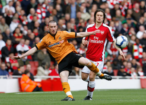 多的球迷和 多的球迷和