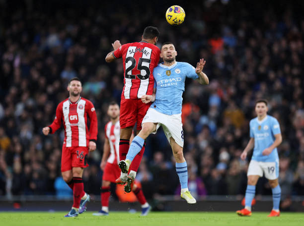 博主：巴西中场佩尼亚即将租借加盟大连英博；球员身价75万欧.