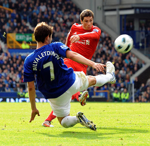 毕尔巴鄂竞技球星尼科-威廉斯在欧联杯半决赛前表达对曼联的钦佩，“每个孩子都想要……”.