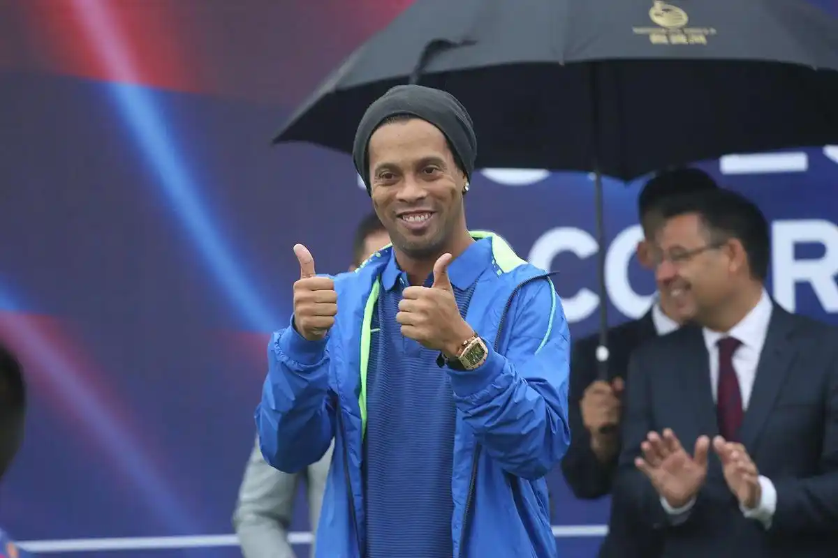 的决定性 的决定性